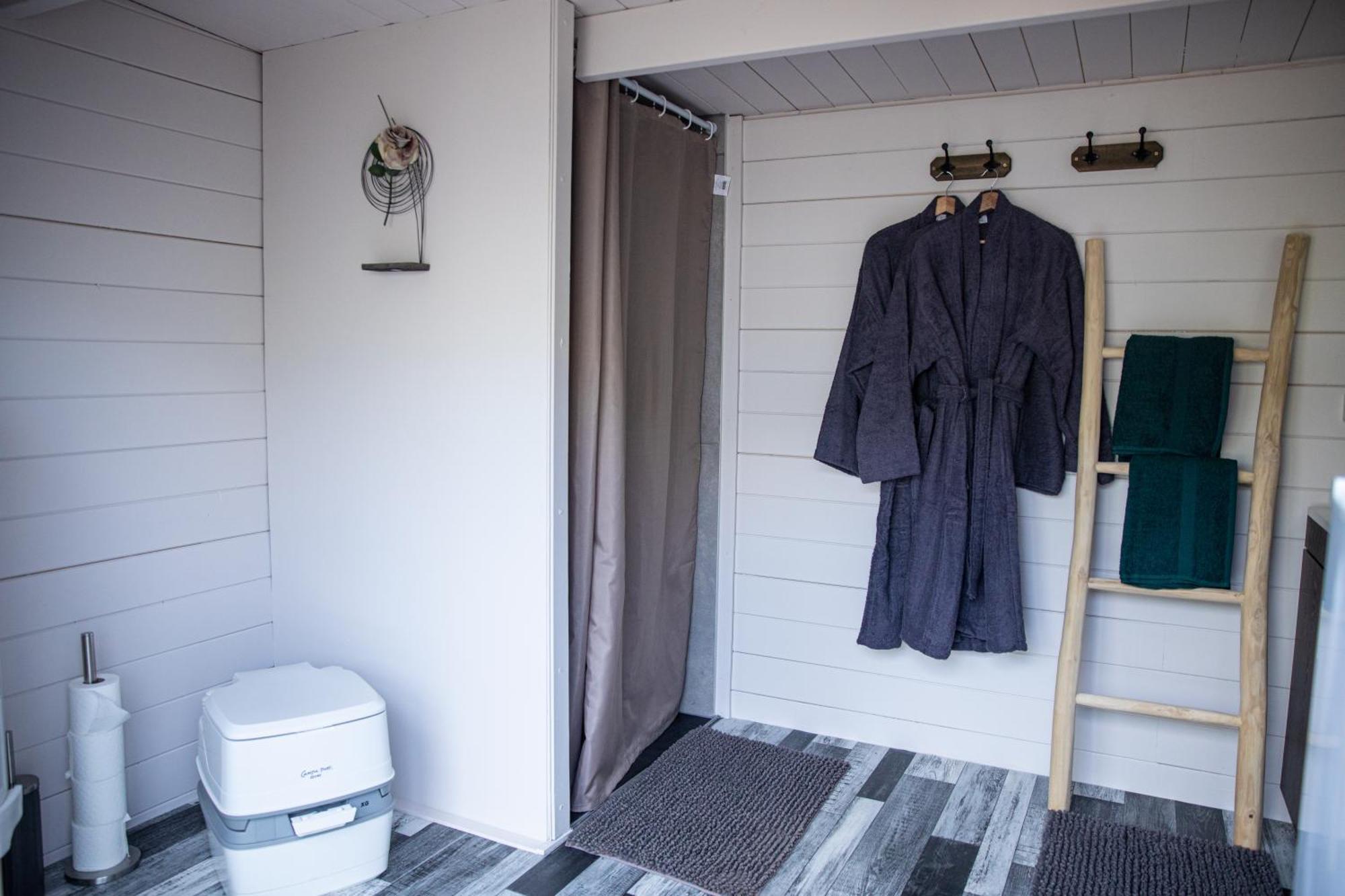 Thudi-Nids En Bulles Villa Gozee ภายนอก รูปภาพ